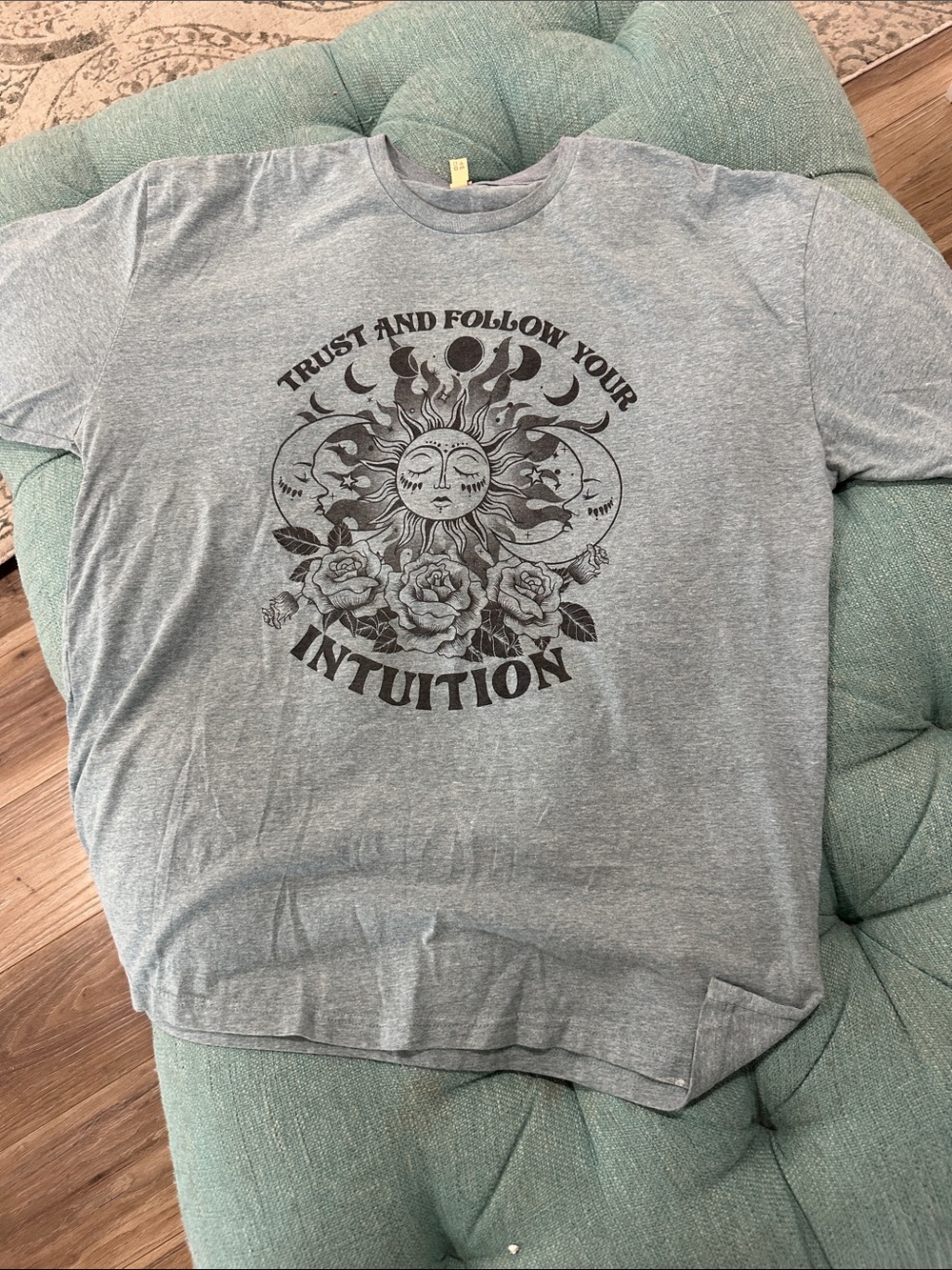 MENS ⭐️ TRUST YOUR INTUITION TEE